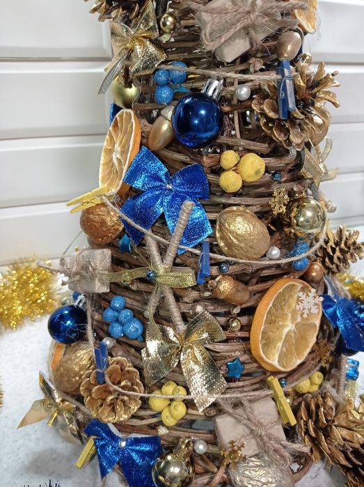 Ёлка из виноградной лозы ручной работы