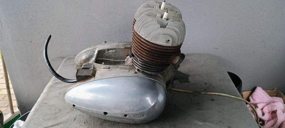 Silnik Jawa 350 Kyvacka Panelka