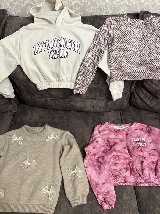 Кофтинки на дівчинку 500грн. 4шт