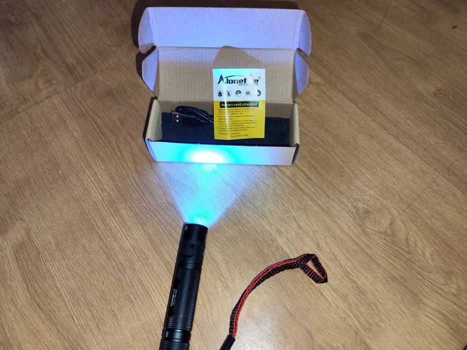 Lanterna UV AloveFire SV005