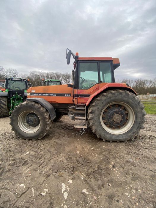 Case Magnum 7120