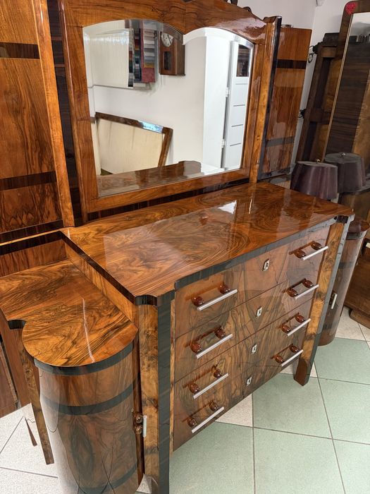 Kolekcjonerski komplet mebli Art-Deco – unikatowa kolekcja