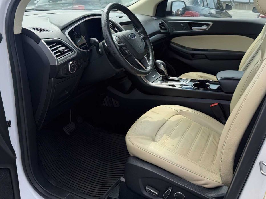 Ford Edge      2017