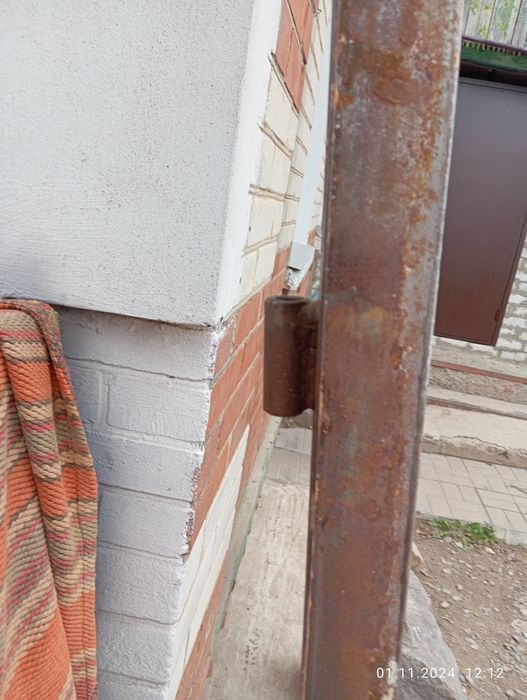 Продам двери входные