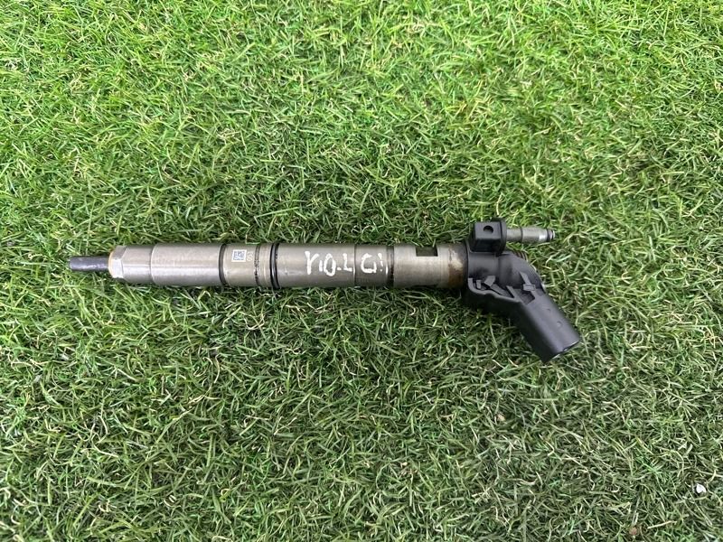 Форсунка топливная Volkswagen Touareg NF 3.0 TDI 2011
