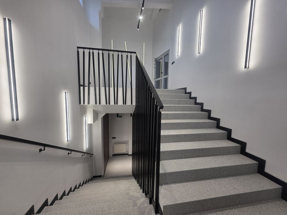 Hala 600m² +biura 60m² po remoncie, I pietro, Łódź
