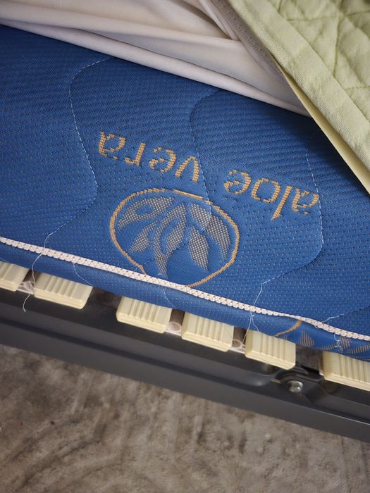 Estrado com colchão