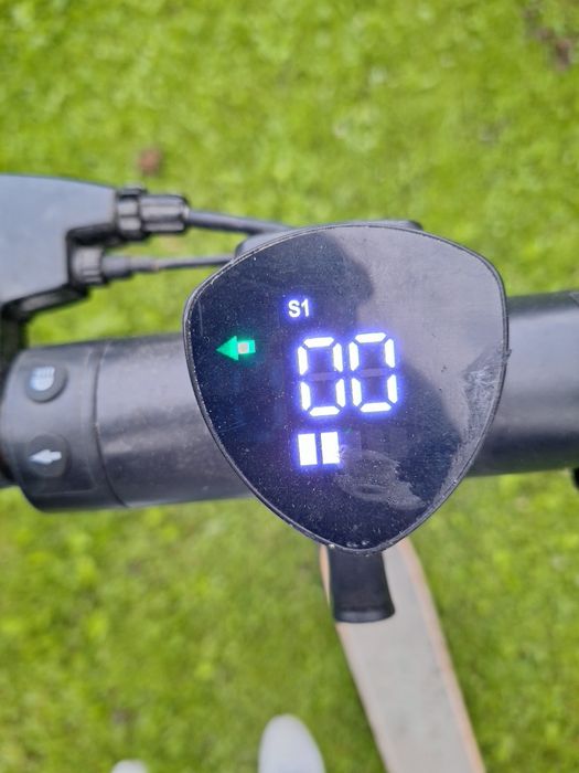 Hulajnoga elektryczna Frugal impulse model Z9