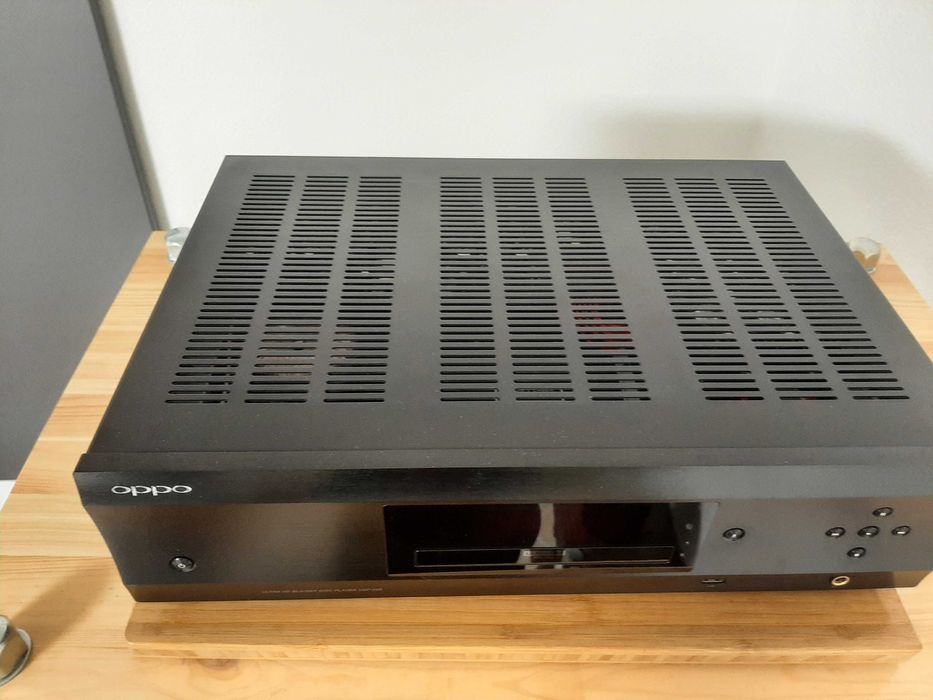 Blu-ray Oppo 205 (Special Edition, 2 Torodial e fio de prata)