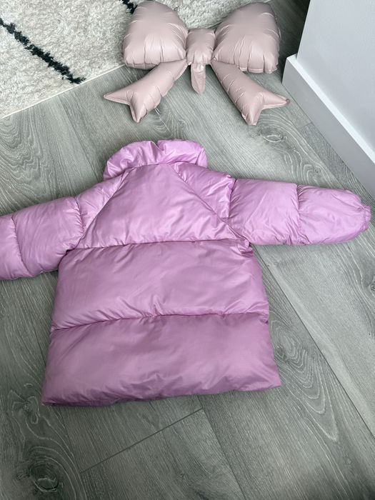 Курточка Zara.