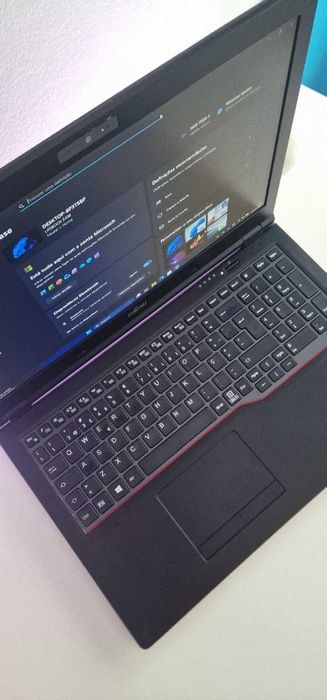 Fujitsu LIFEBOOK E458 - 15.6 - Intel Core i5 - 7200U - 16 GB RAM -500 GB SSD Win 11 Pro e Office
