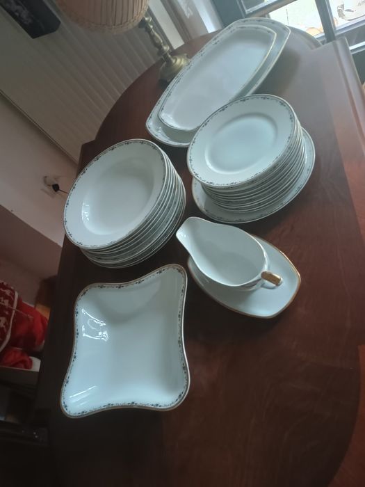 Niekompletny serwis obiadowy