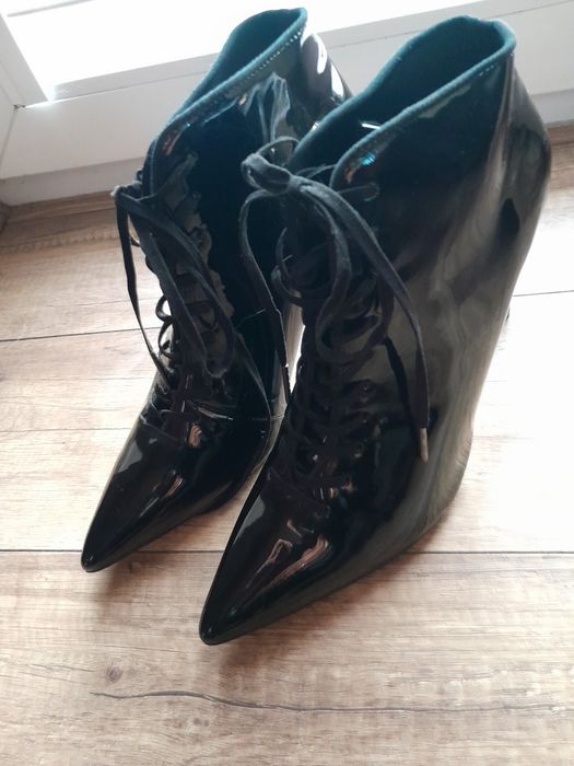 Botki kozaki buty damskie lakierowane 40