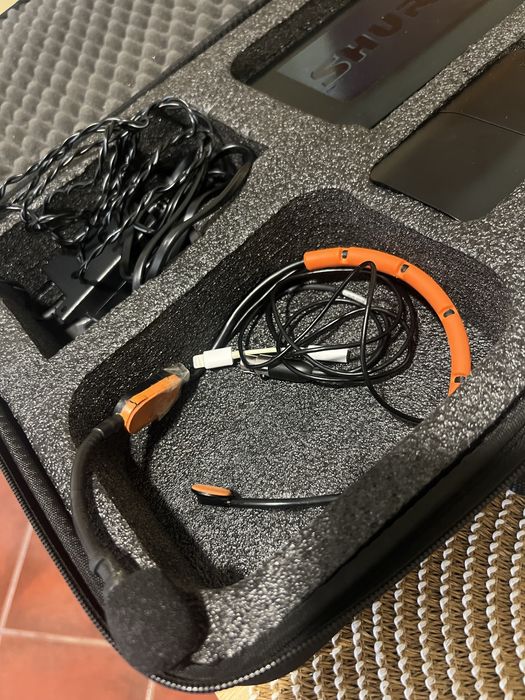 Micro Shure em bom estado.