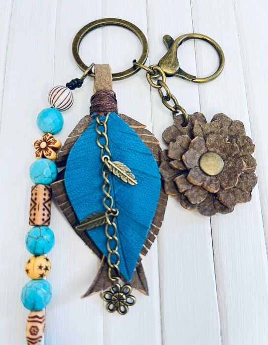 Skórzana zawieszka do torebki, brelok amulet Nr6, ręcznie robiony