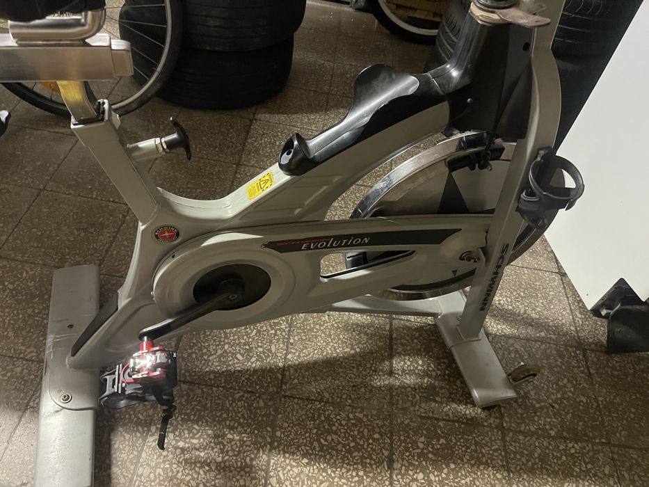 Profesjonalny Rower Spinningowy Schwinn Evolution – Pancerna Konstrukcja!