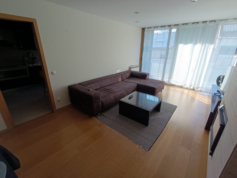 Sofá de sala com chaise longue