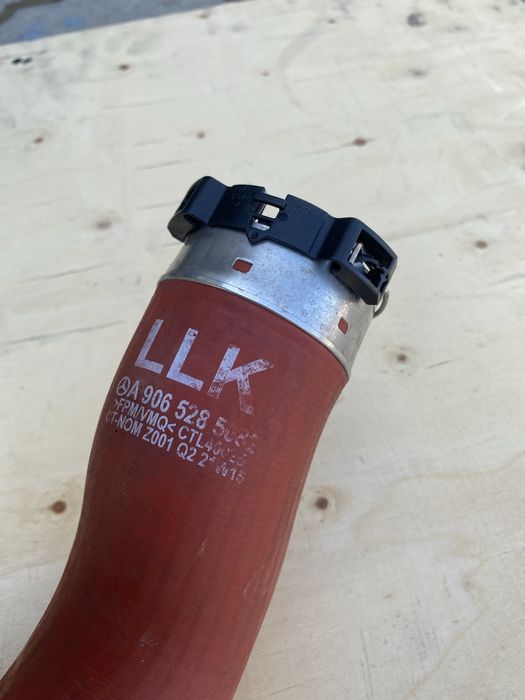 Патрубок интеркулера Спринтер Sprinter W906 2.2 OM651