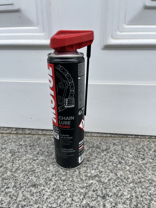 Motul C2 NOVO para lubrificar corrente de moto