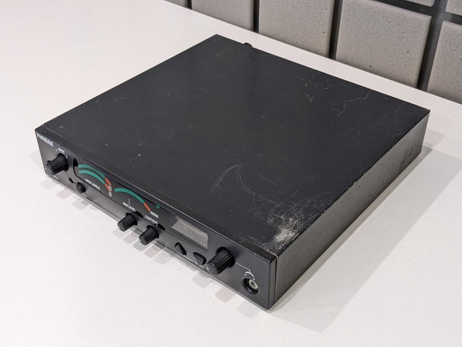 Студійний передатчик Phonak TX-300V у відмінному робочому стані