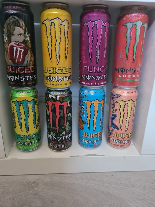 Latas Monster.   .