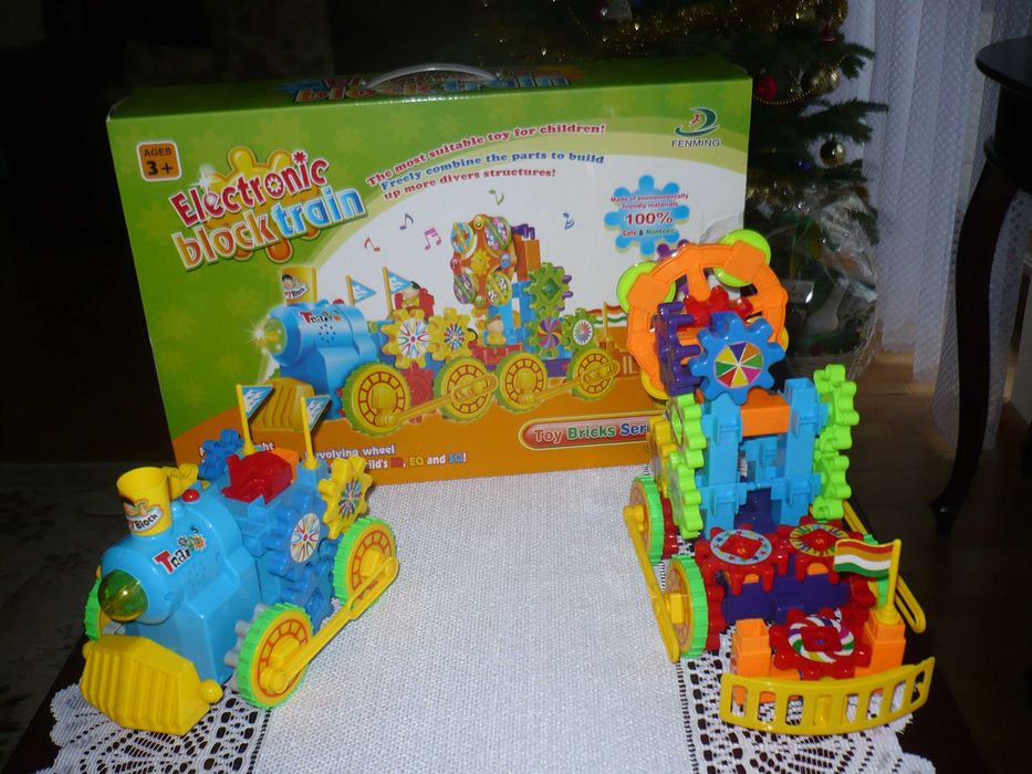 Kolorowy pociąg składany 3 w 1 na baterie duży zestaw