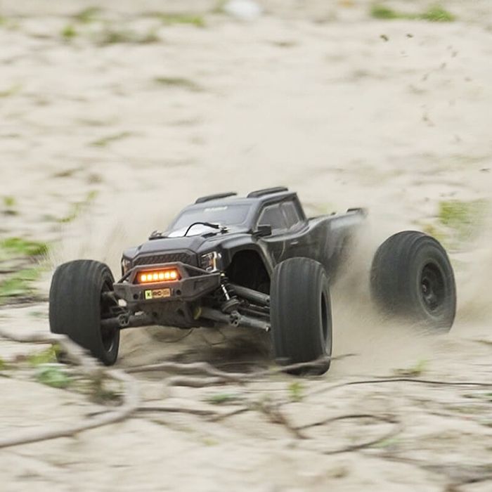 Машинка на радиоуправлении Rlaarlo omni terminator carbon fibre version