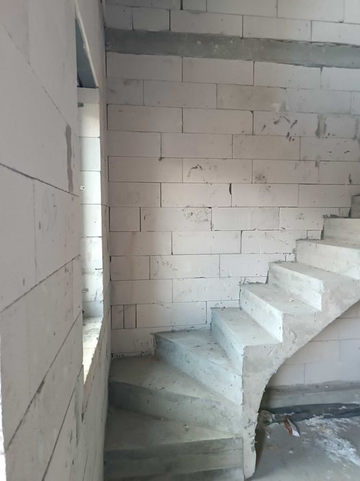 Готовий таунхаус біля озерв Петропавлівська Борщагівка