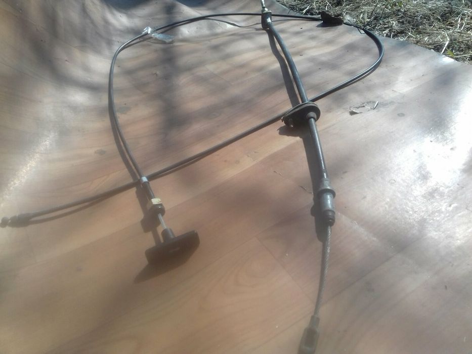 Мазда 323 . 1987року