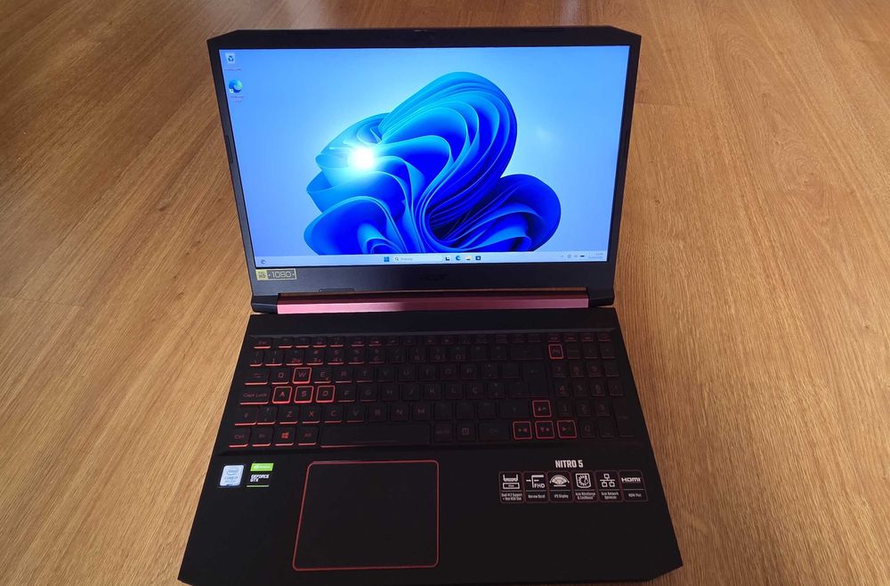 Acer Nitro 5 Intel Core i7, 32GB RAM, 3 Discos SSD 1TB/cada (como novo)