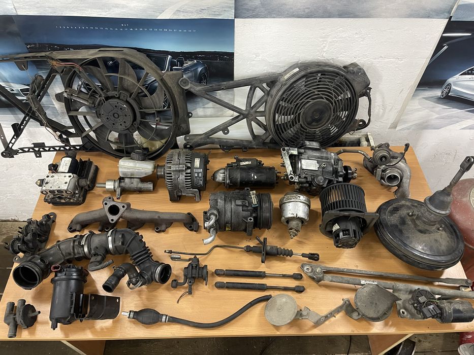 В розбор Опель вектра Б багажник двері