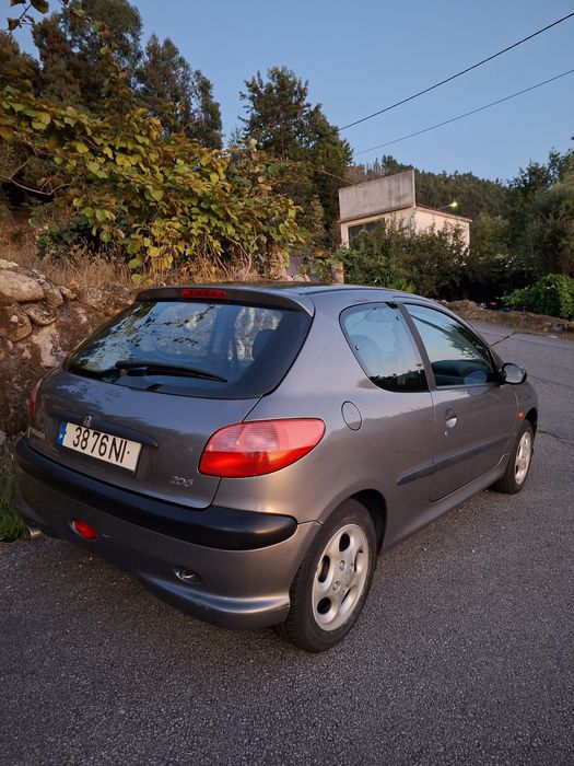 Peugeot 206 poucos kms