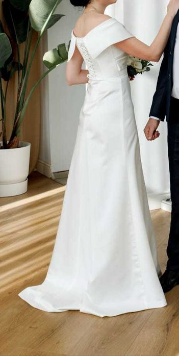 Свадібне сукня..