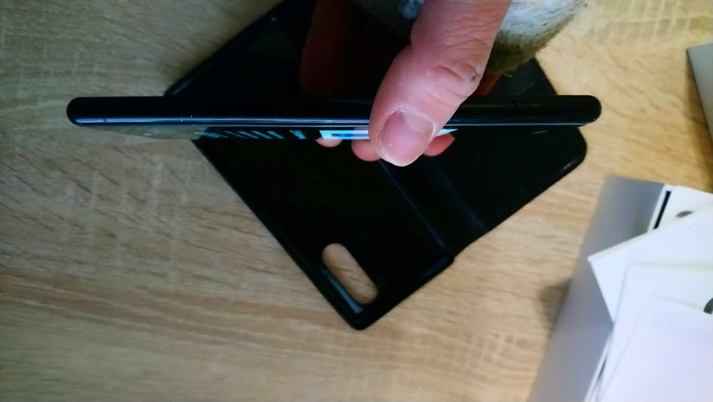 Sony Xperia 5     6/128 GB