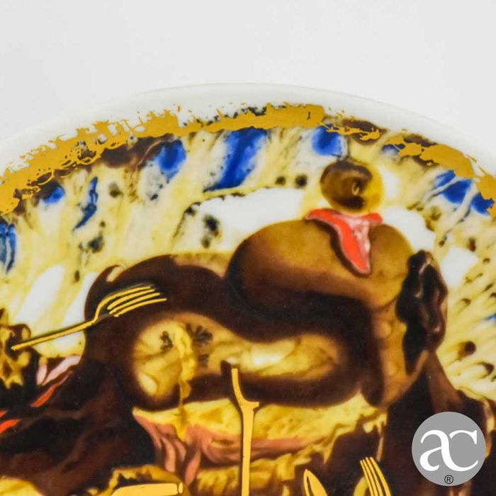 Prato Salvador Dalí em porcelana Rosenthal, pintado a ouro, assinado