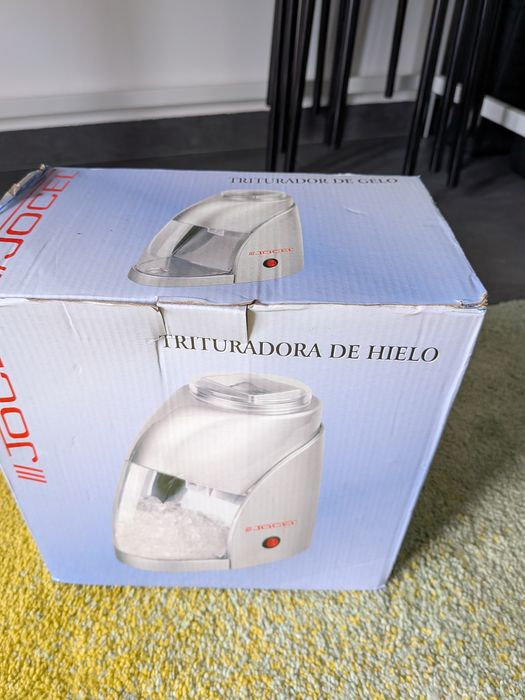 Picador de Gelo Elétrico (como NOVO)