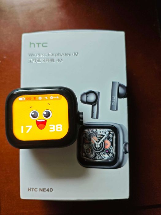 Auriculares HTC com tradução IA