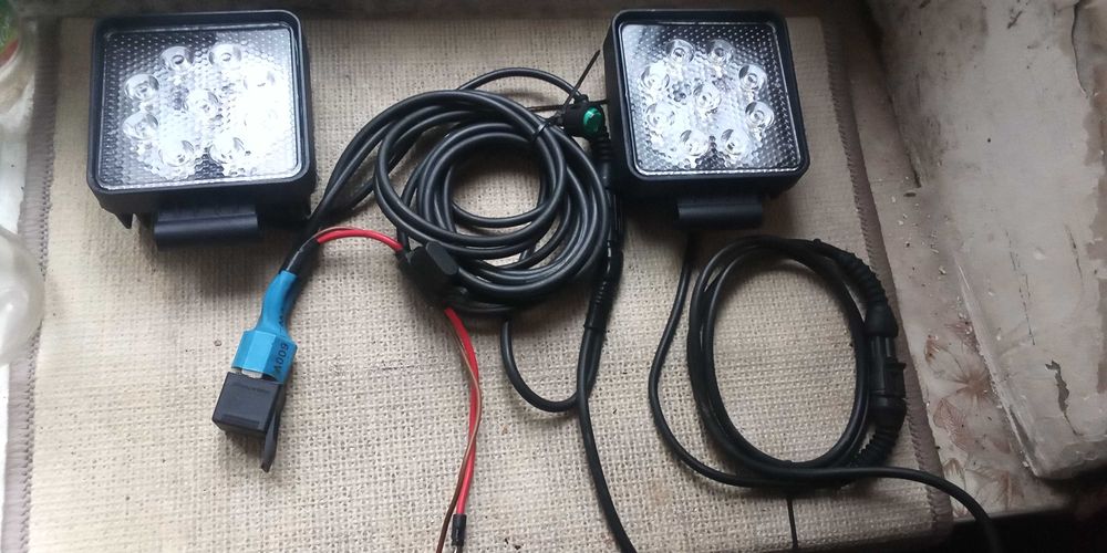 Додаткові фари з проводкою