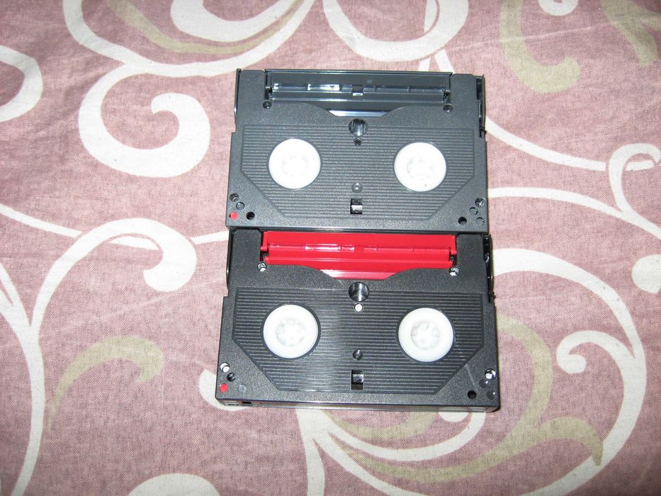 Видеокассеты на камеру б\у
