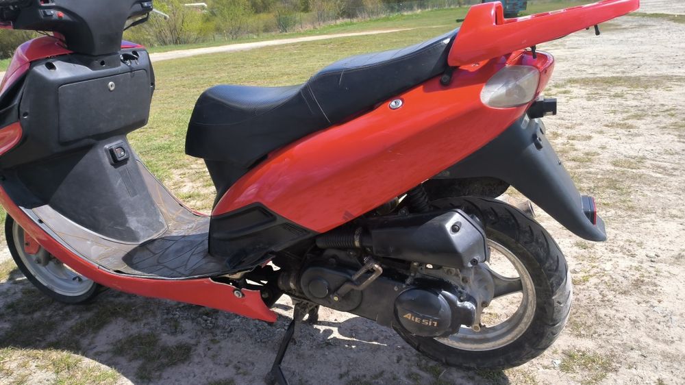 Скутер Aleist 80 кубів