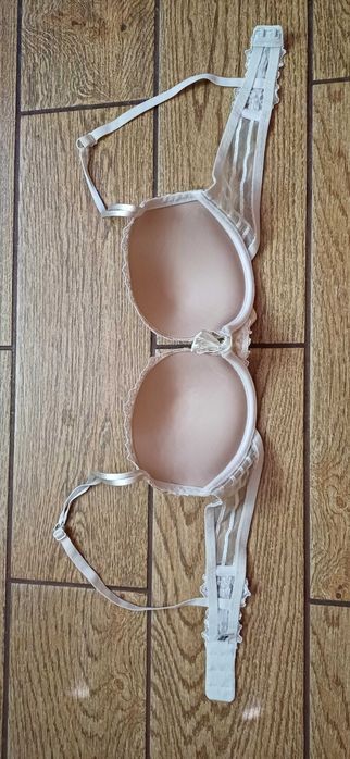 beżowo# kremowy biustonosz Balaloum w r. 80 B# push up