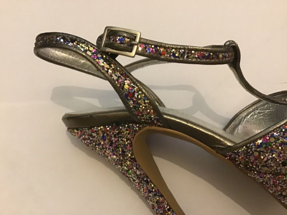 Sandálias de salto haity