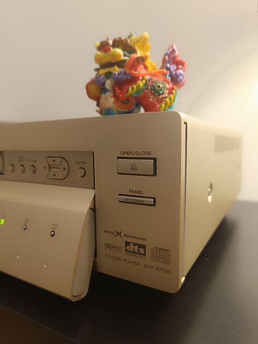 Leitor DVD/CD - Sony DVP-7700