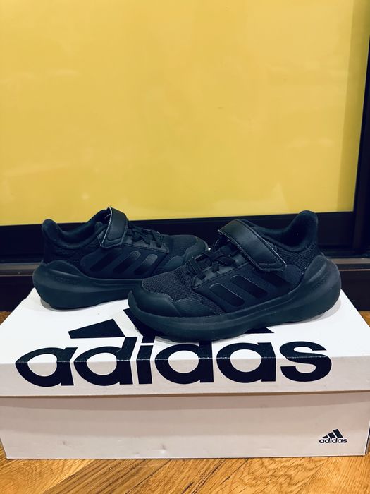 Кроссовки Adias размер 29