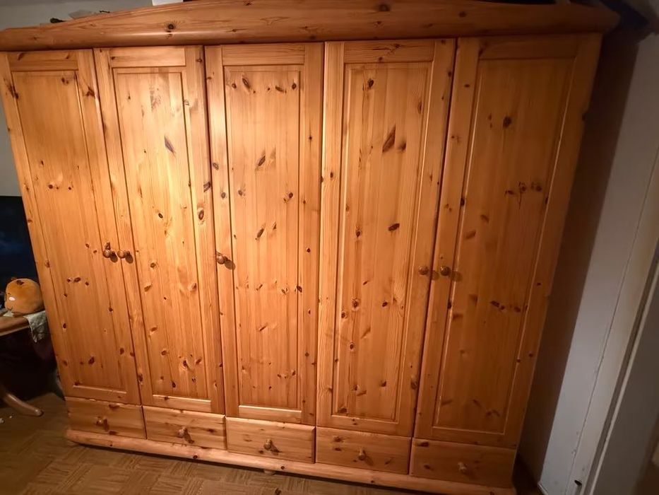 Szafa drewniana z litego drewna