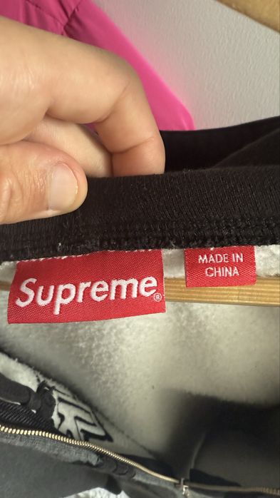 Casaco com capuz supreme