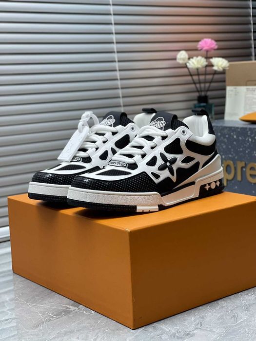 Louis Vuitton LV Skate Sneaker Marine White Black r.39
