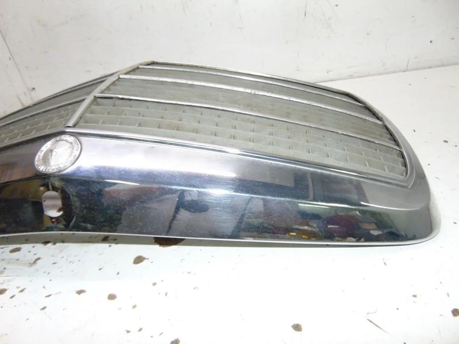 Mercedes w114/115 grelha