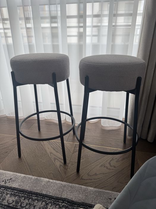 Sprzedam dwa NOWE hokery