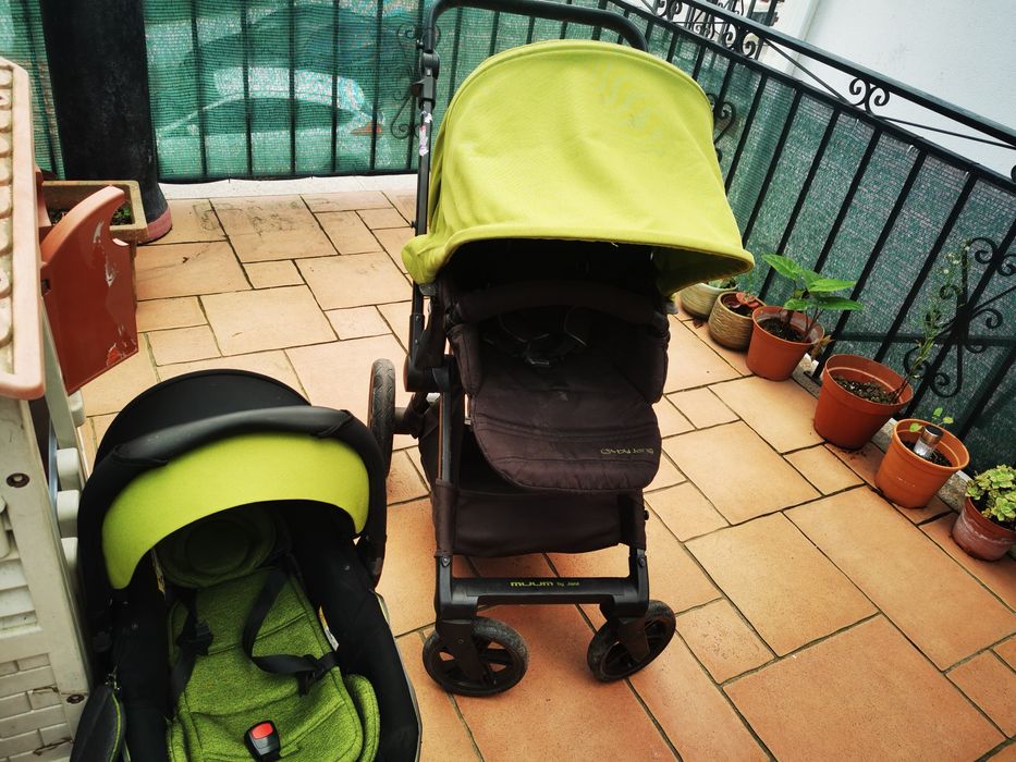 Urgente vendo carrinho bebe jané muum + alcofa matrix light 2